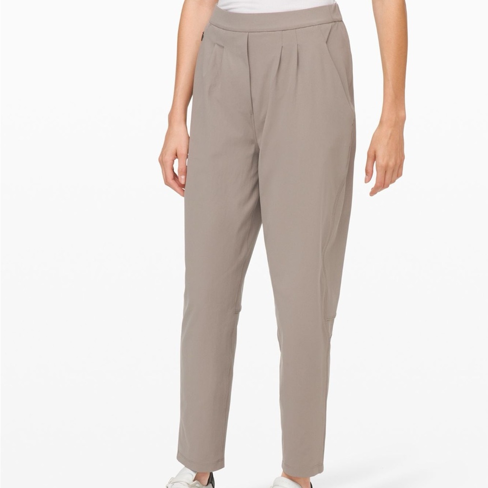 Lululemon Essential HR trouser
